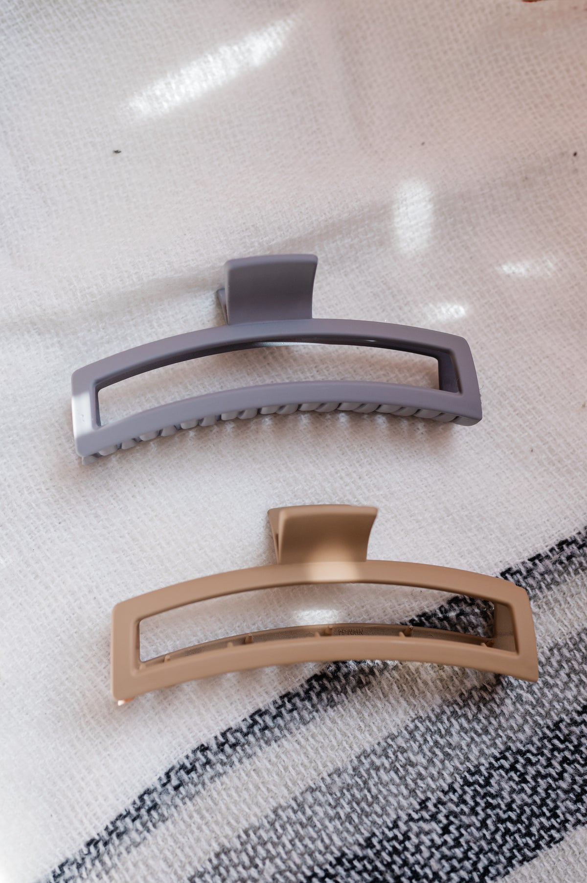 Matte Claw Clip -Large