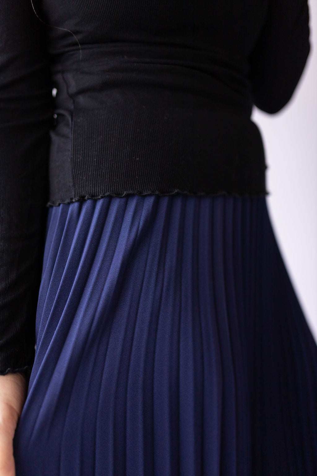 Knit Ribbed Long Sleeve Top -Black