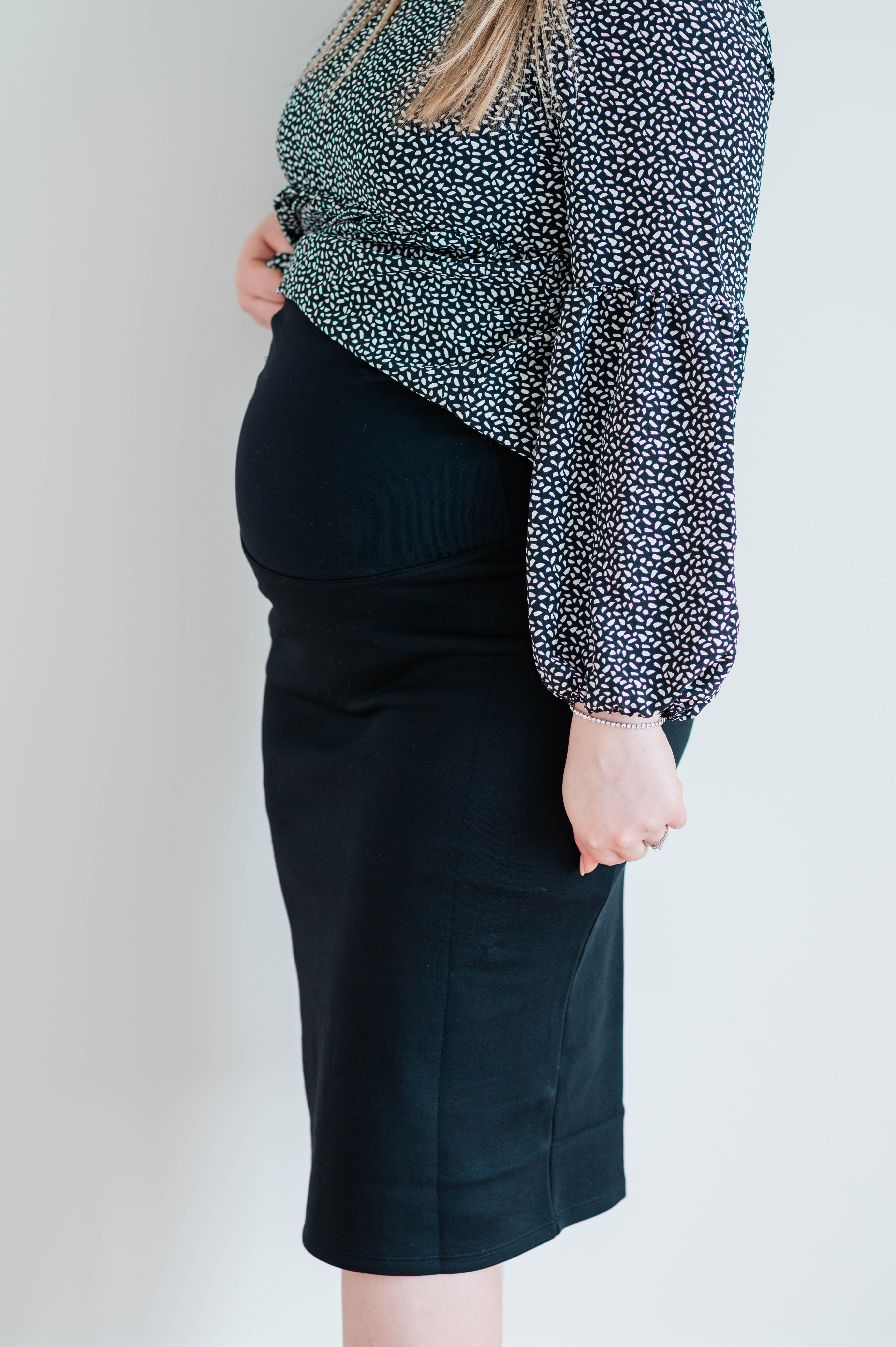 Ponte knit maternity pencil skirt hotsell