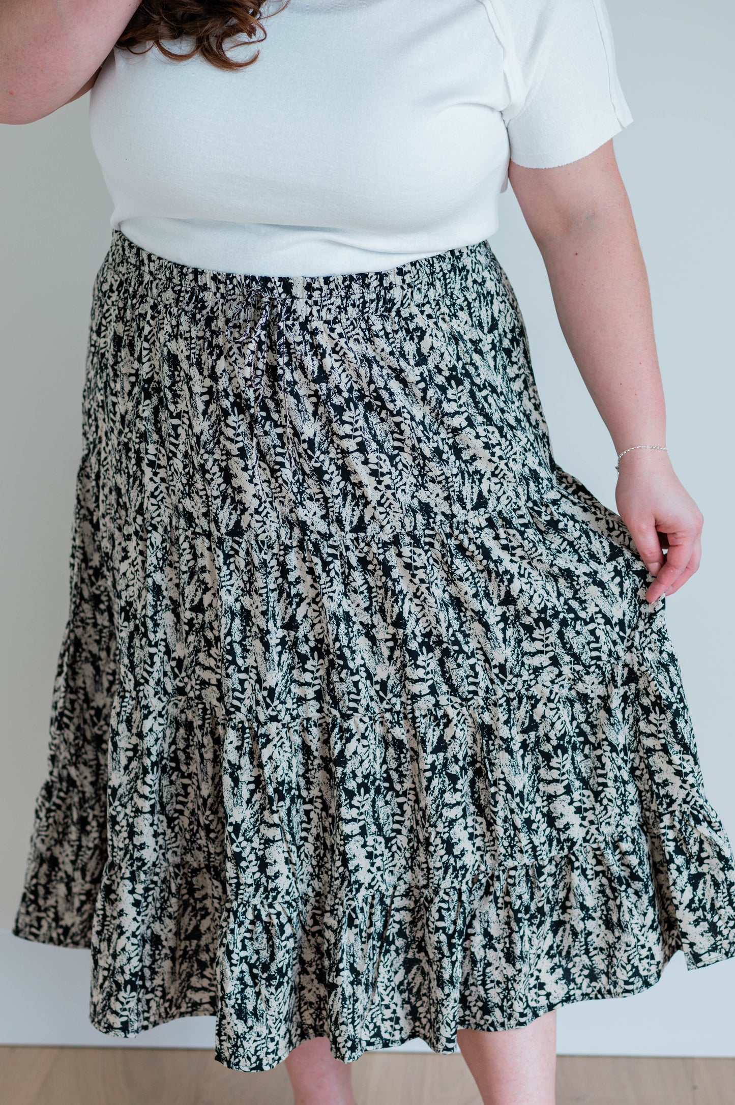 Botanical Print Elastic Waist Tiered Skirt Black