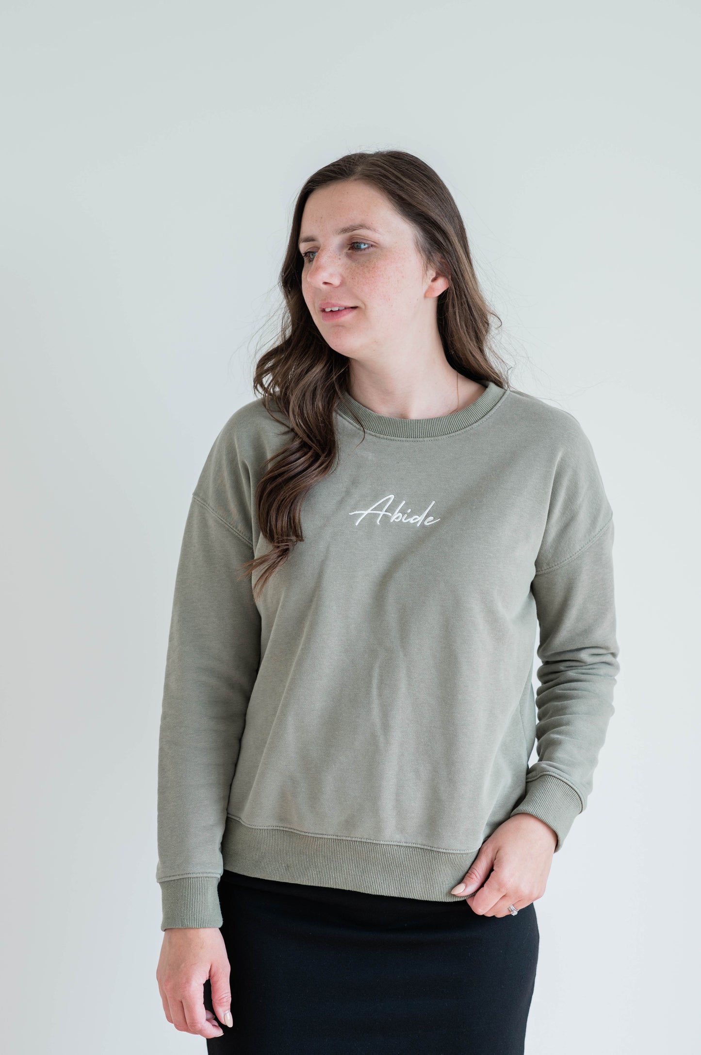 Abide Embroidered Pullover - Washed Olive