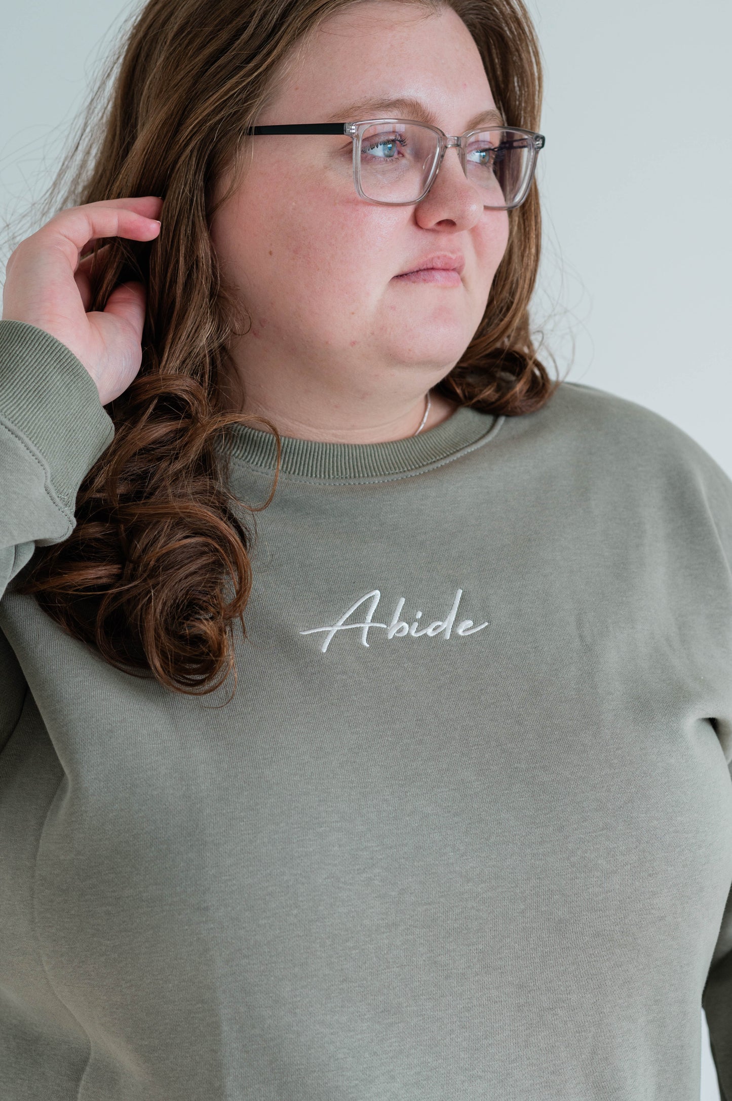 Abide Embroidered Pullover - Washed Olive