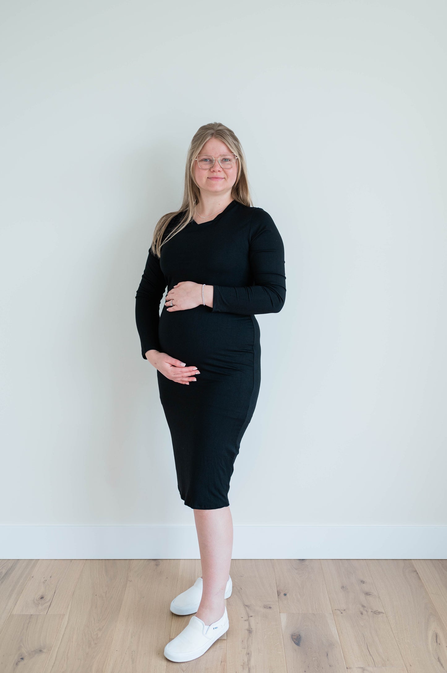 Crew Neck Long Sleeve Maternity Bodycon Dress Black