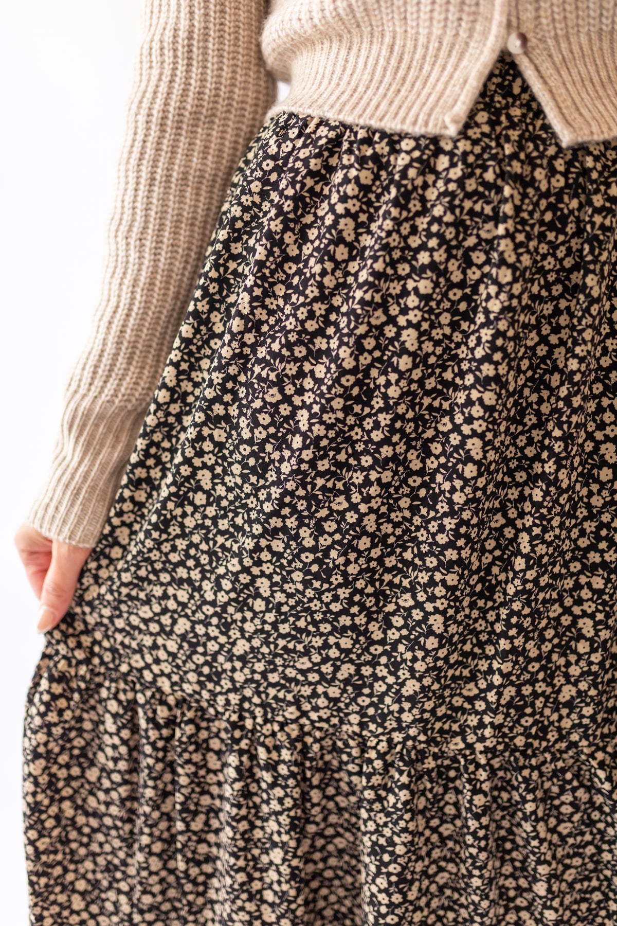 Lynn Floral Tiered Maxi Skirt -Black