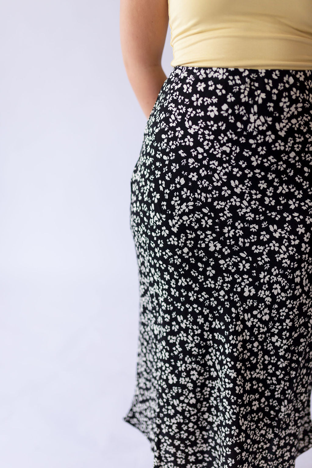 Jenna Midi Skirt -Black