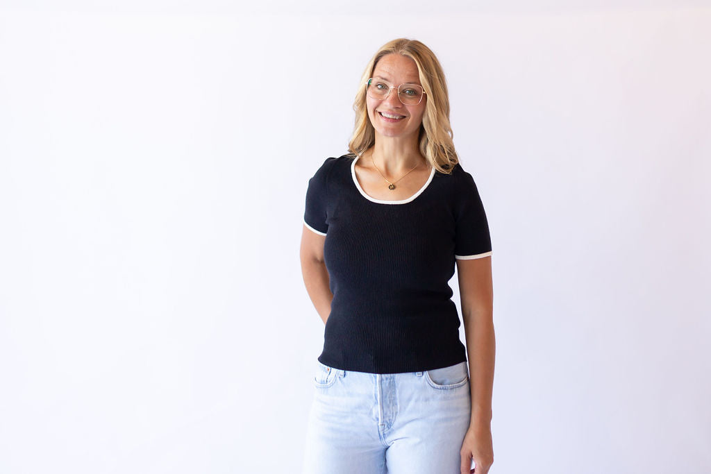 Scoop Neck Top -Black