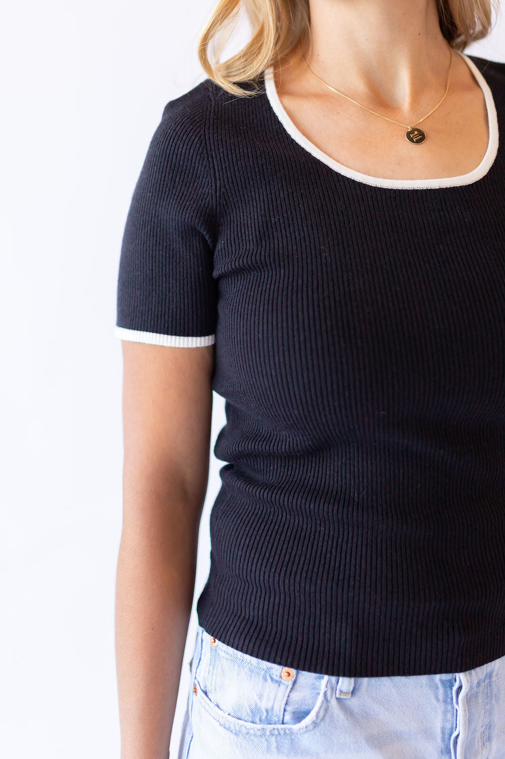 Scoop Neck Top -Black