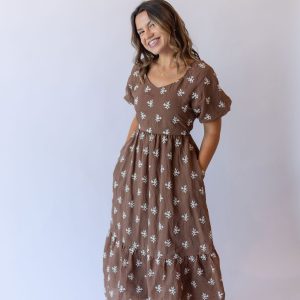 Delilah Sweetheart Neck Midi Dress
